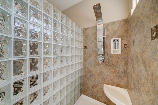 Building Photo - 4221 S Danyell Dr