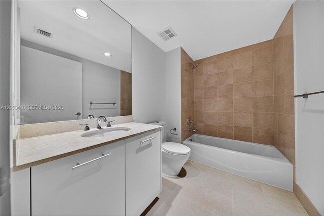 Building Photo - 2711 S Ocean Dr