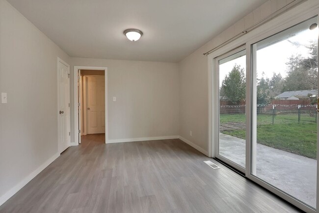 Building Photo - Remodeled Lacey Rambler