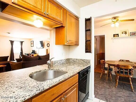 Building Photo - 161 Cedarview Ln