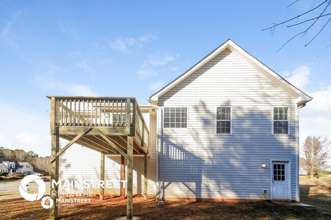 Building Photo - 147 Hillcrest Ct