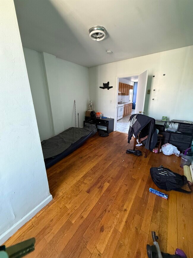 Building Photo - 2033 Bergenline Ave