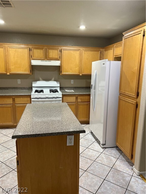 Building Photo - 9925 Ranch Hand Ave