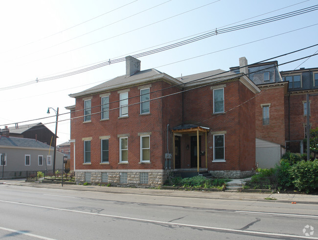 Building Photo - 117-121 E Livingston Ave