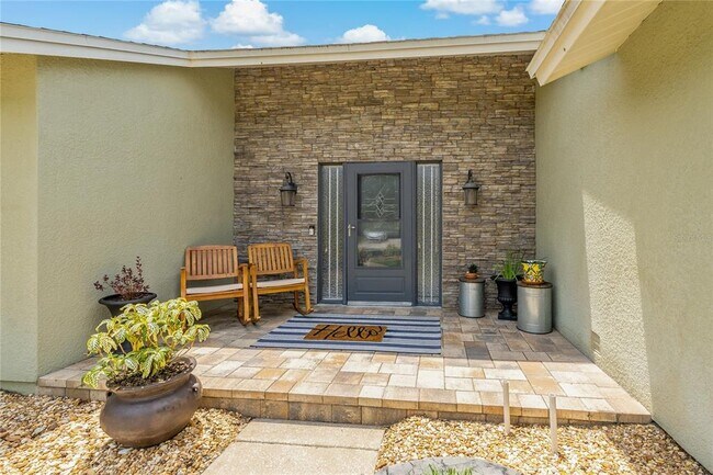 Building Photo - 808 Rustic Oaks Dr