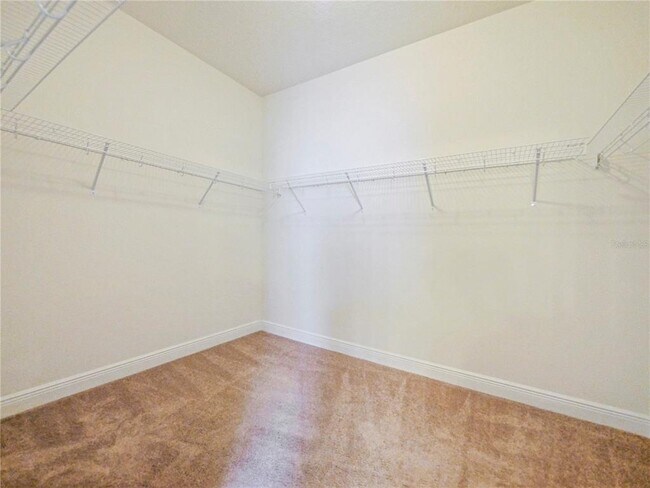 Building Photo - 4940 Palmetto Park Dr