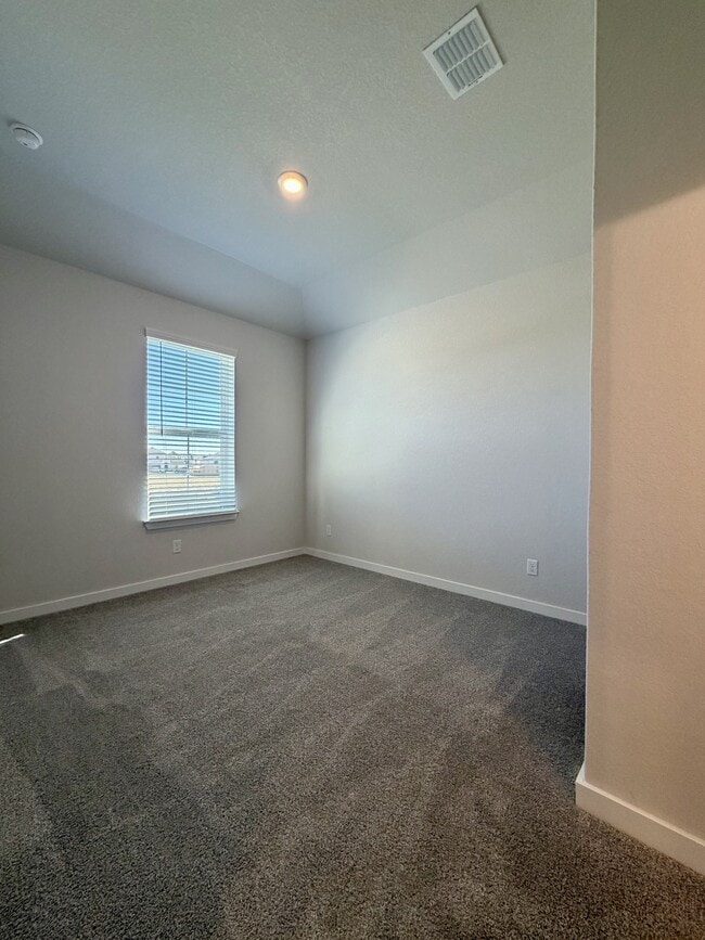 Building Photo - 14427 Inspiration Pt