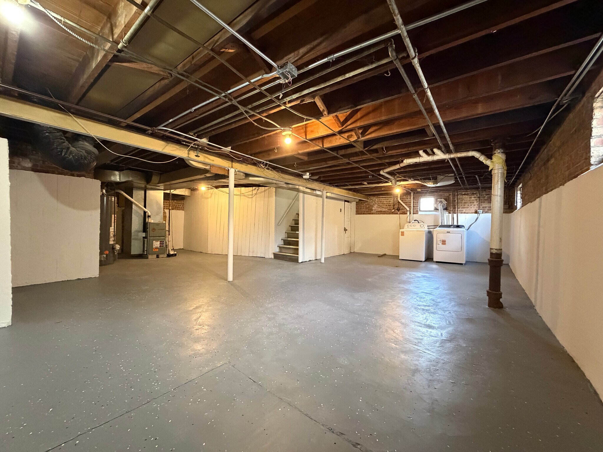 Building Photo - 1822 W 187th St