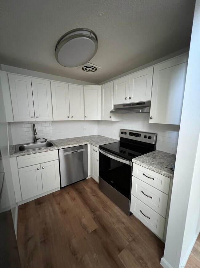 Building Photo - 174 Burgundy Hill Ln