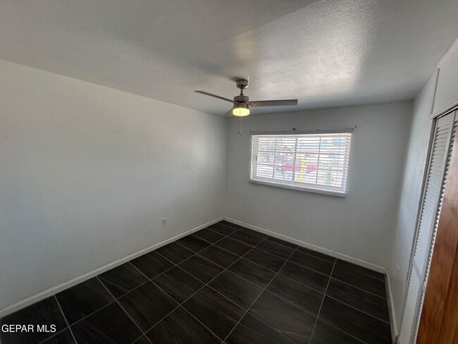 Building Photo - 960 Burgess Dr