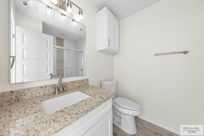 Building Photo - 19 Seminole Ln