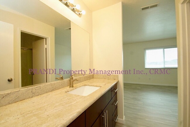 Building Photo - 126 Lower Anchorage Rd