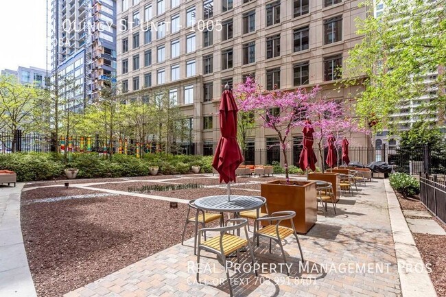 Building Photo - Bright and Beautiful Ballston Condo!