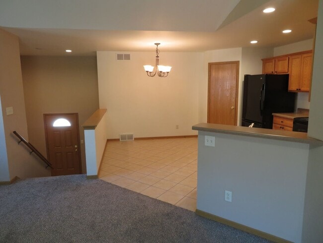 Building Photo - Raco 130/134 Nordic