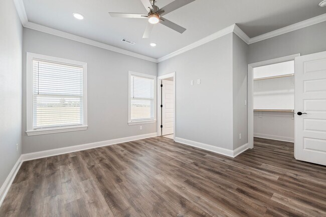 Building Photo - Newly Built Bentonville Townhome!
