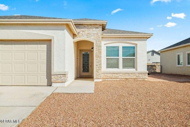 Building Photo - 15133 Composition Ave