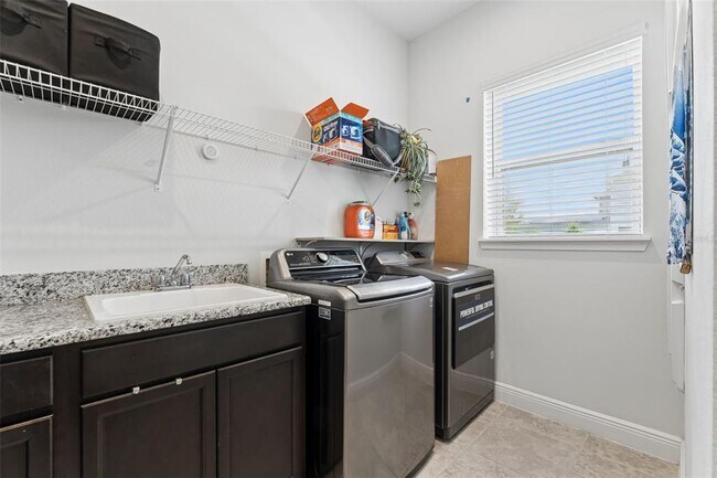 Building Photo - 8033 Nemours Pkwy
