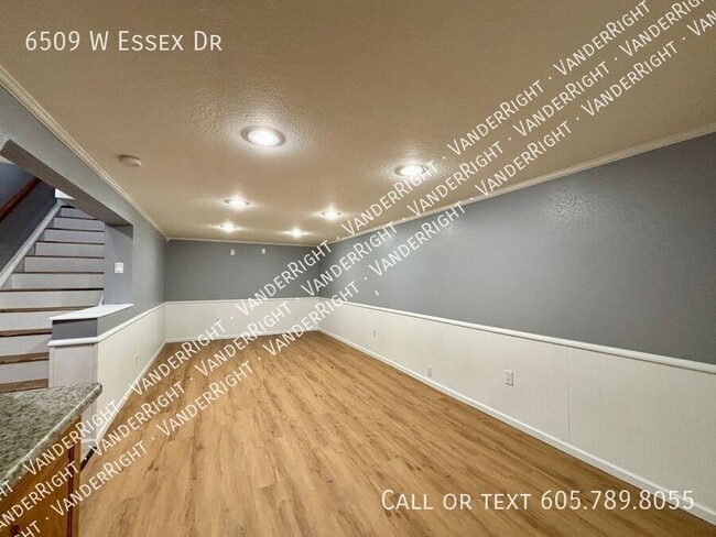 Building Photo - 6509 W Essex Dr
