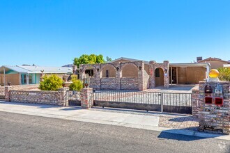 Building Photo - HOME IN THE FOOTHILLS!