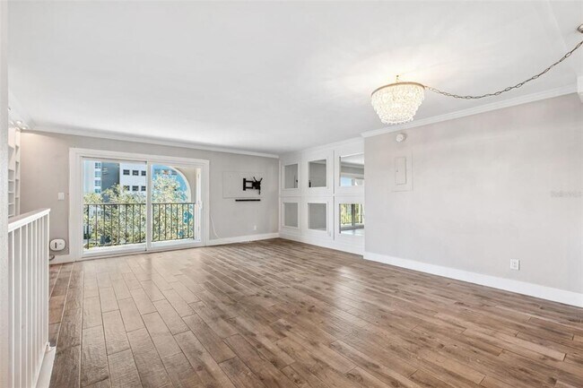 Building Photo - 105 4th Ave NE