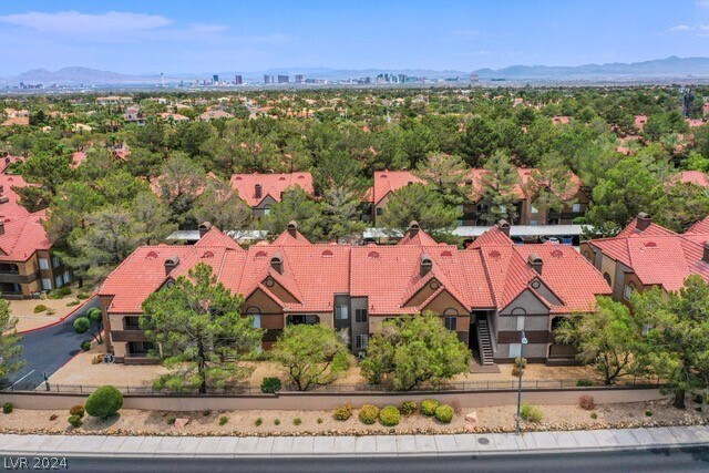 Building Photo - 2200 S Fort Apache Rd