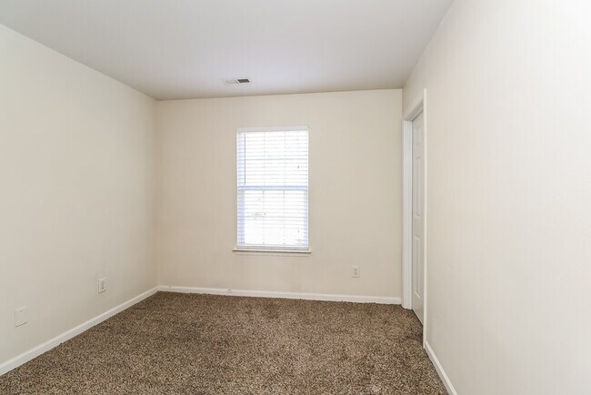 Building Photo - 16105 Long Talon Way