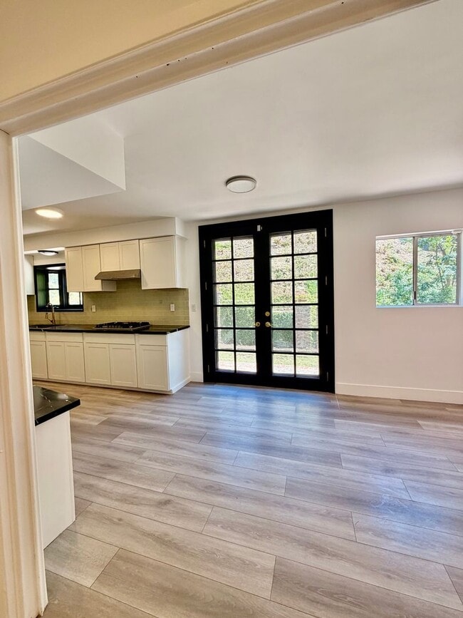 Building Photo - Gorgeous Encino Hills Home