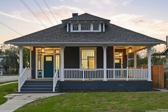 Building Photo - 207 Loretta Pl