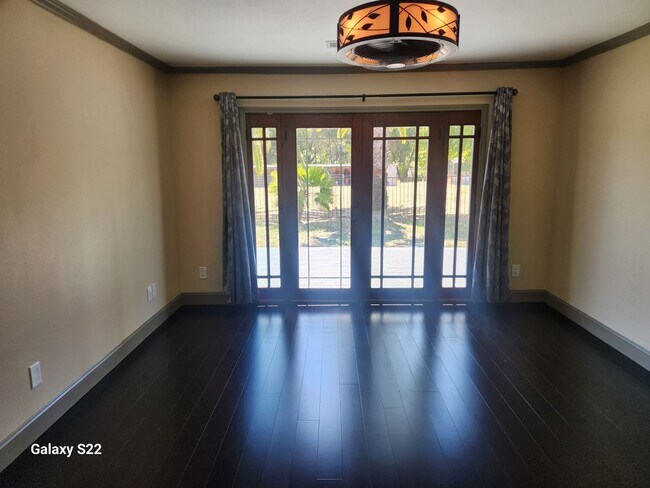 Building Photo - Must See, Incredible 3 bedroom, 2 bathroom...