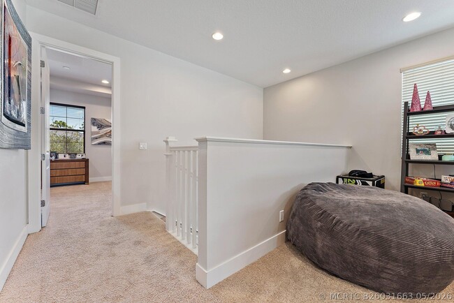 Building Photo - 1077 Faulkner Ter