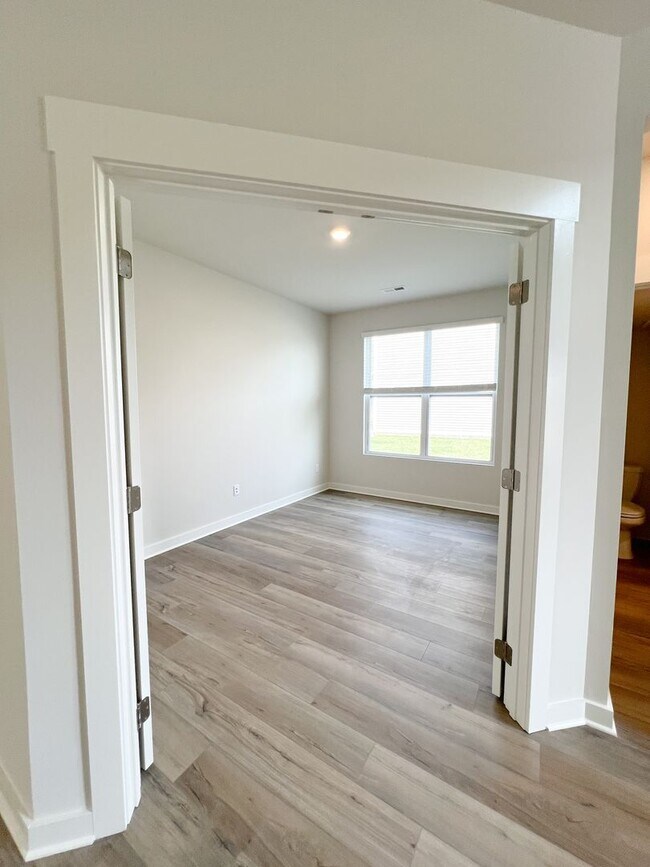 Building Photo - New Construction--Gorgeous and Move-In Ready!