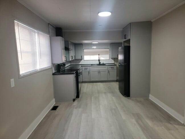 Building Photo - 1204 Haven Dr