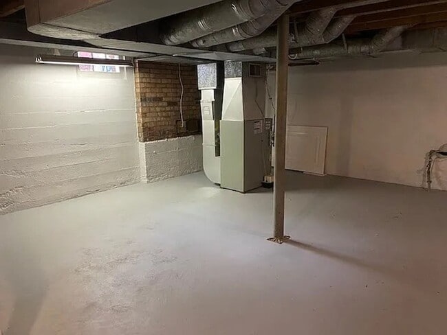 Building Photo - Click the “Apply Now” button or email wapmrentals@gmail.com for a prompt response.