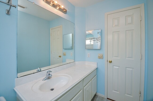 Building Photo - 1114 Oxford Mills Ln