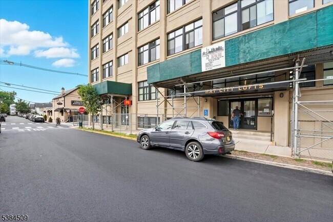 Building Photo - 475 S Jefferson St