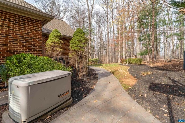 Building Photo - 3125 Beau Mont Farm Rd