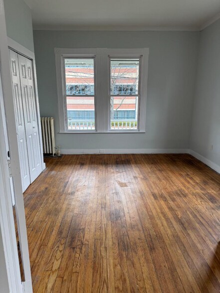 Building Photo - 65 Sargeant St