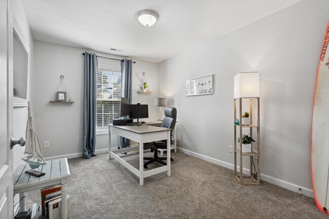 Building Photo - Oceana Area