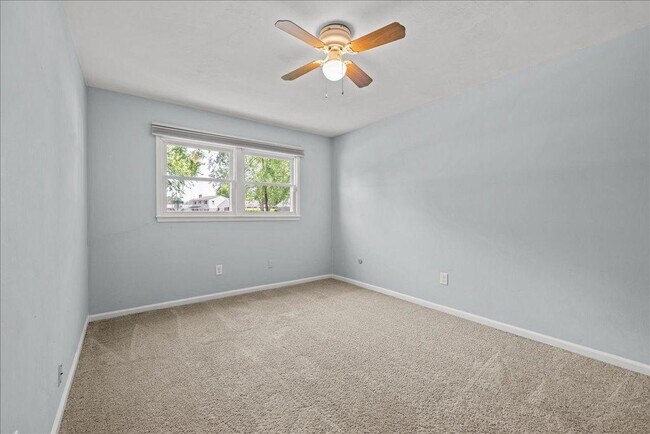 Building Photo - 4783 Rosecroft St