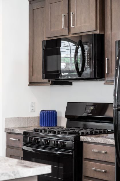 Building Photo - 1126 Stoneridge Ct