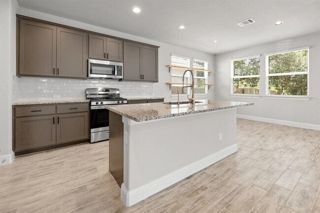 Building Photo - 173 Riverhill Dr