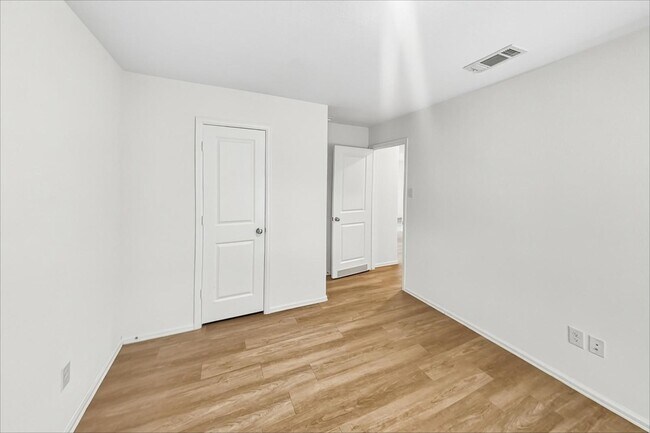 Building Photo - 22276 Stoney Ravine Dr