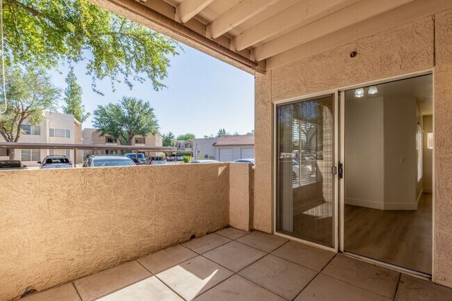 Building Photo - 2 Bedroom 2 Bathroom Condo- Downtown Gilbert