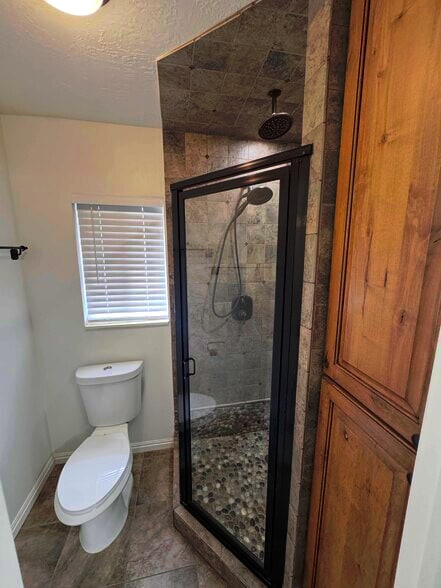 Building Photo - 8004 S Old Barn Dr