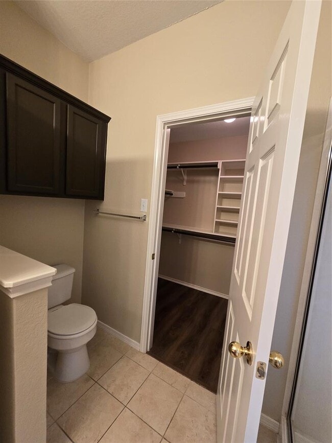 Building Photo - 8309 Dulac Dr