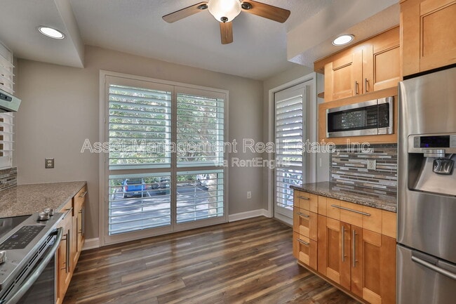 Building Photo - 4801 Osprey Dr S