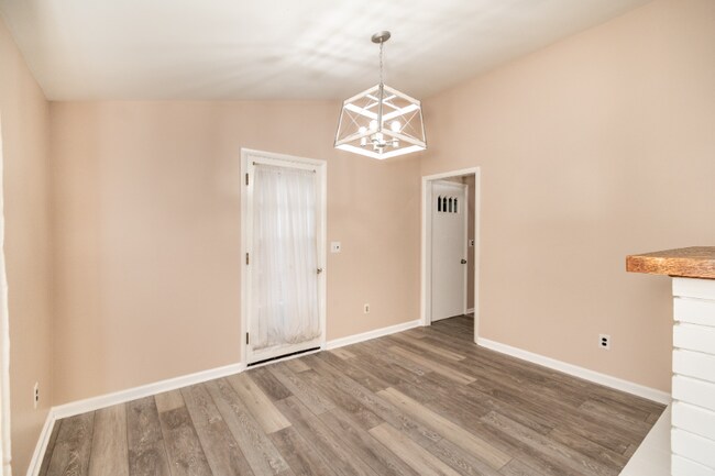 Building Photo - 1239 Ashover Dr