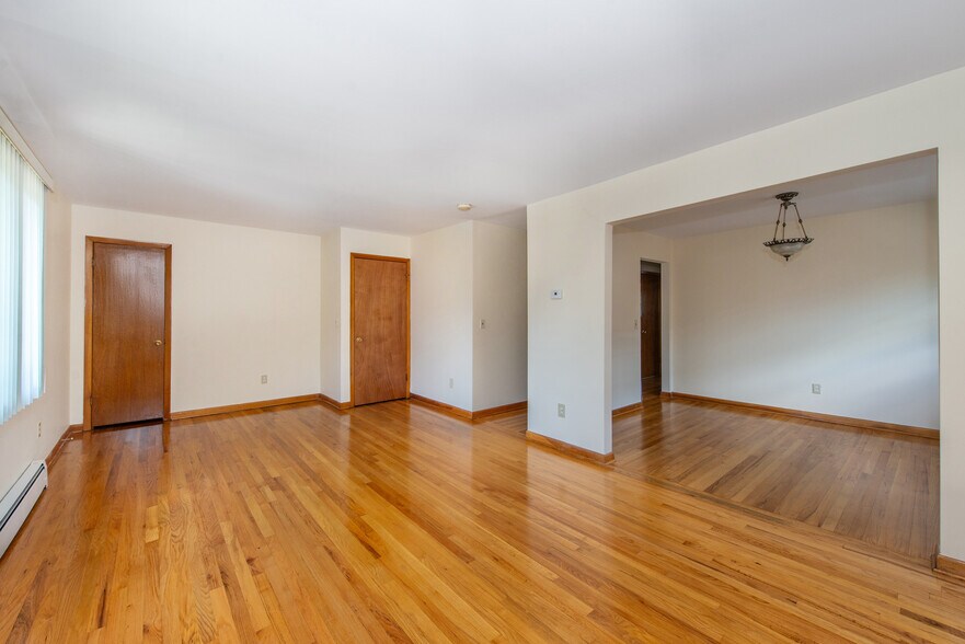 Living Room & Dining Room - 34 Hilton St