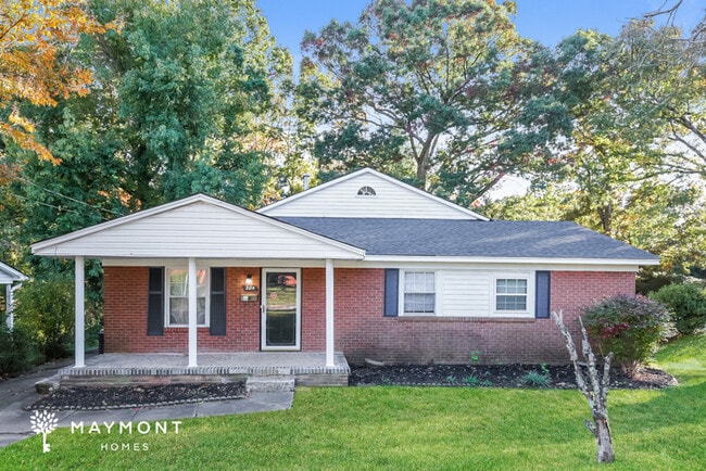 Primary Photo - 204 Cherryview Ln