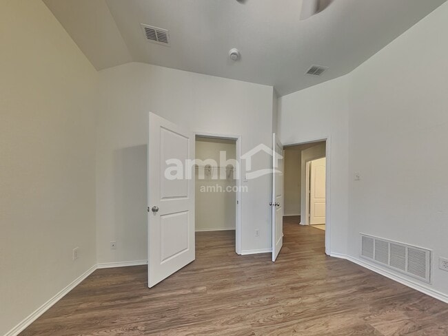 Building Photo - 1898 Barton Springs Dr